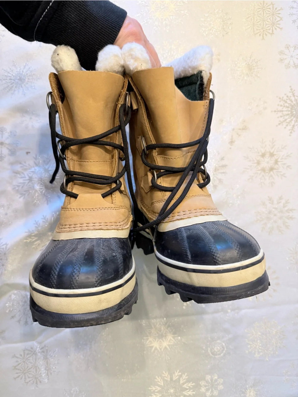 Sorel CARIBOU™ Youth Waterproof Warm Winter Boot Buff Leather Unisex size 4